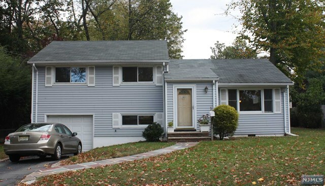 Property Photo:  63 Poplar St  NJ 07624 