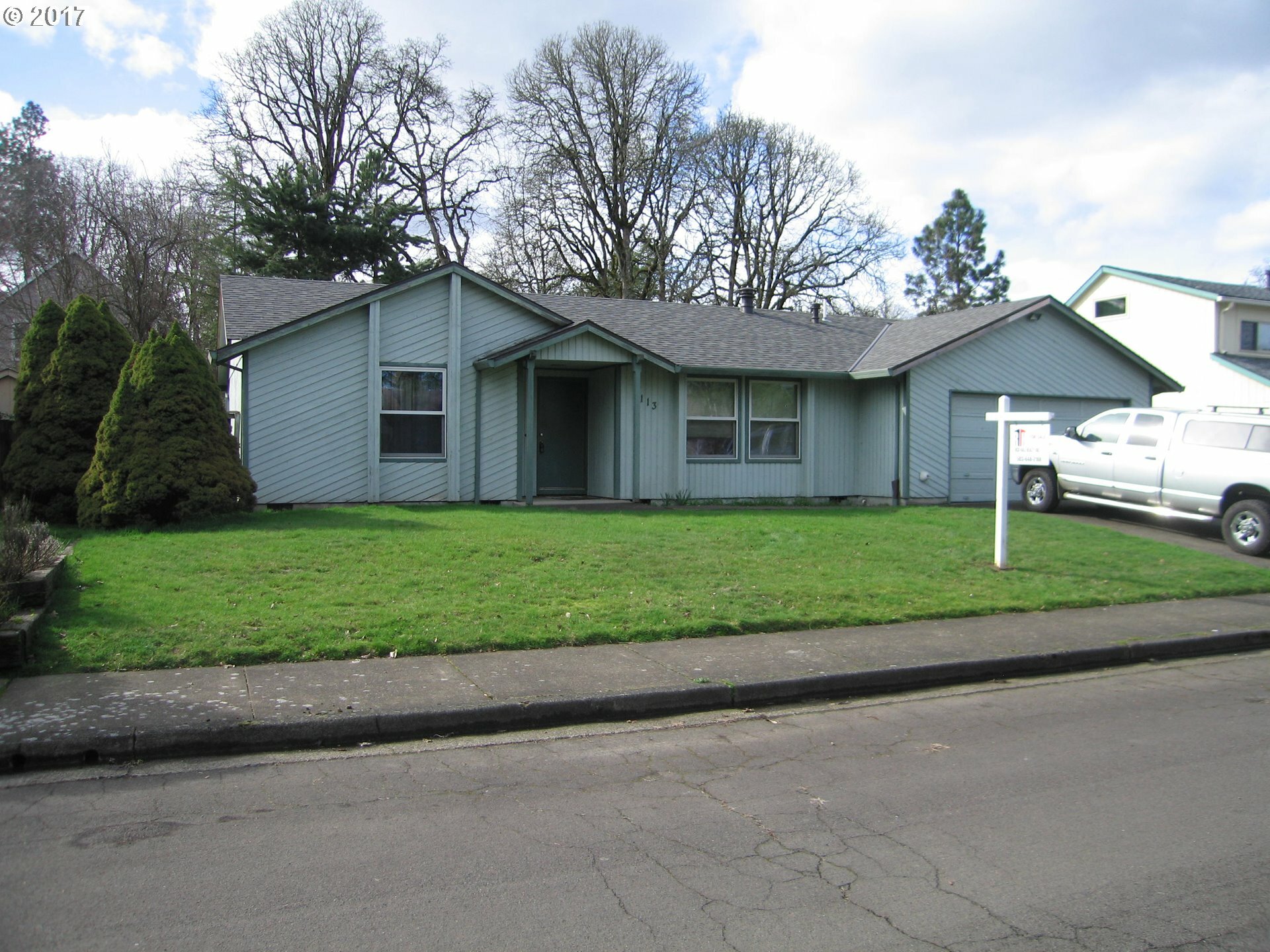 Property Photo:  3113 SW 176th Ave  OR 97003 