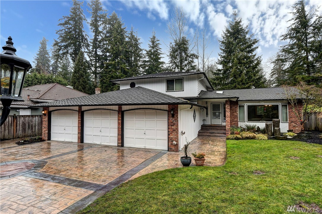 Property Photo: 3723 125th Place SE WA 98208