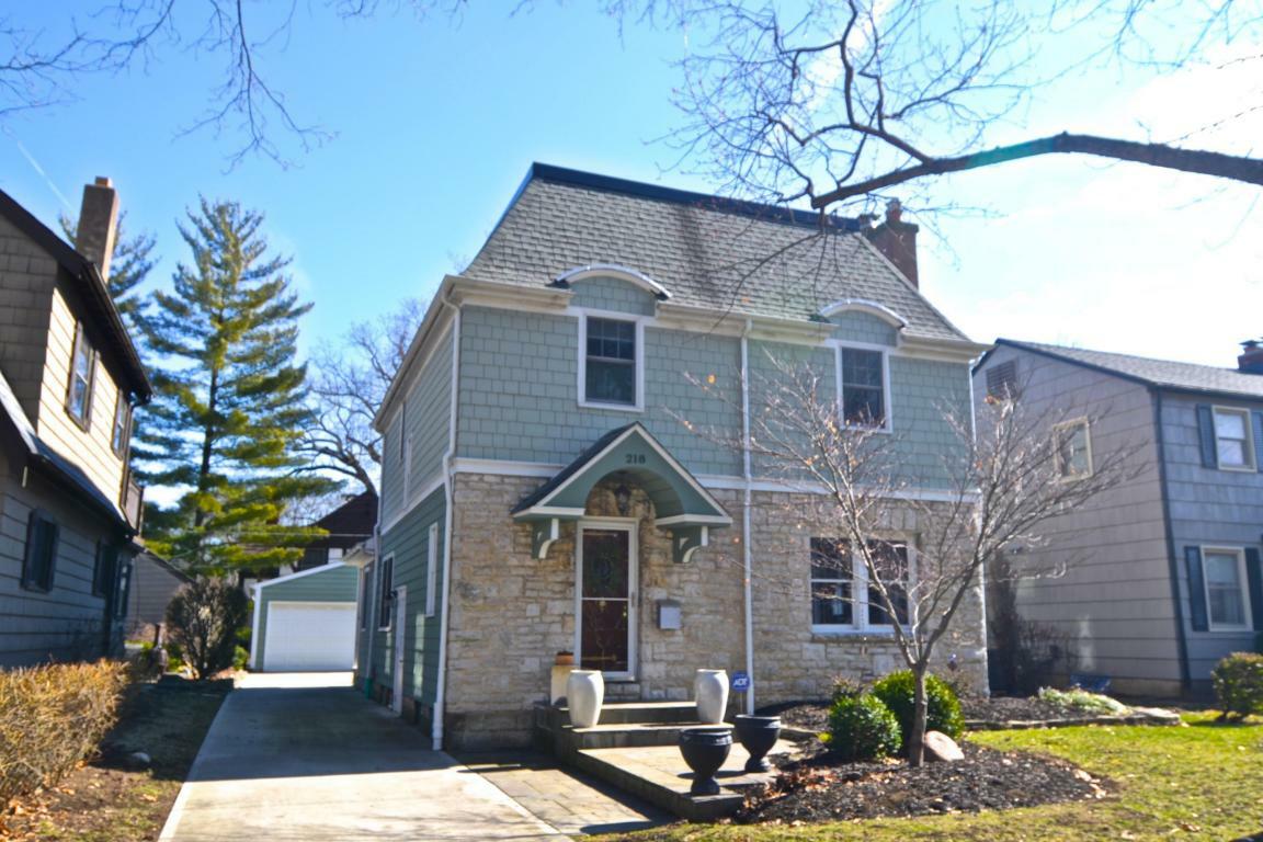 Property Photo: 218 S Roosevelt Avenue OH 43209