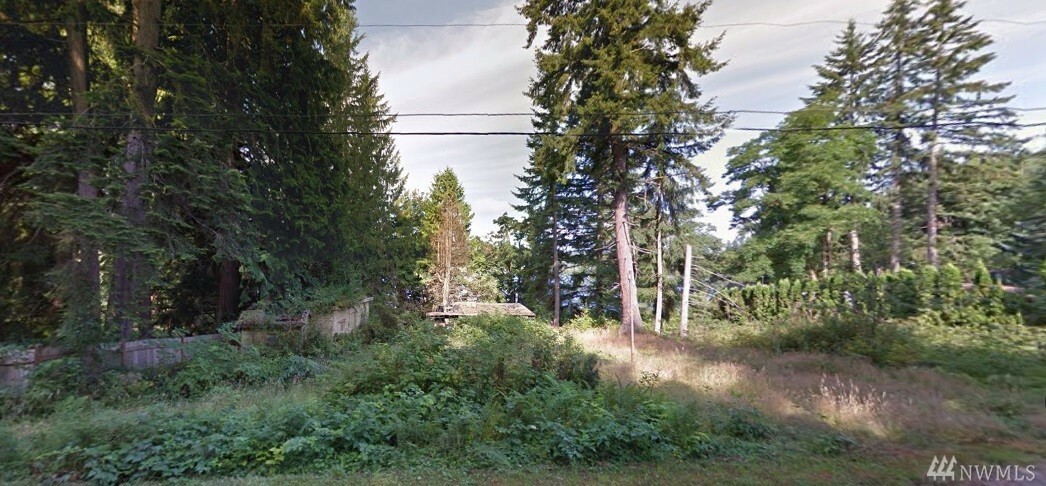 Property Photo:  4800 E Lake Bosworth Dr  WA 98290 