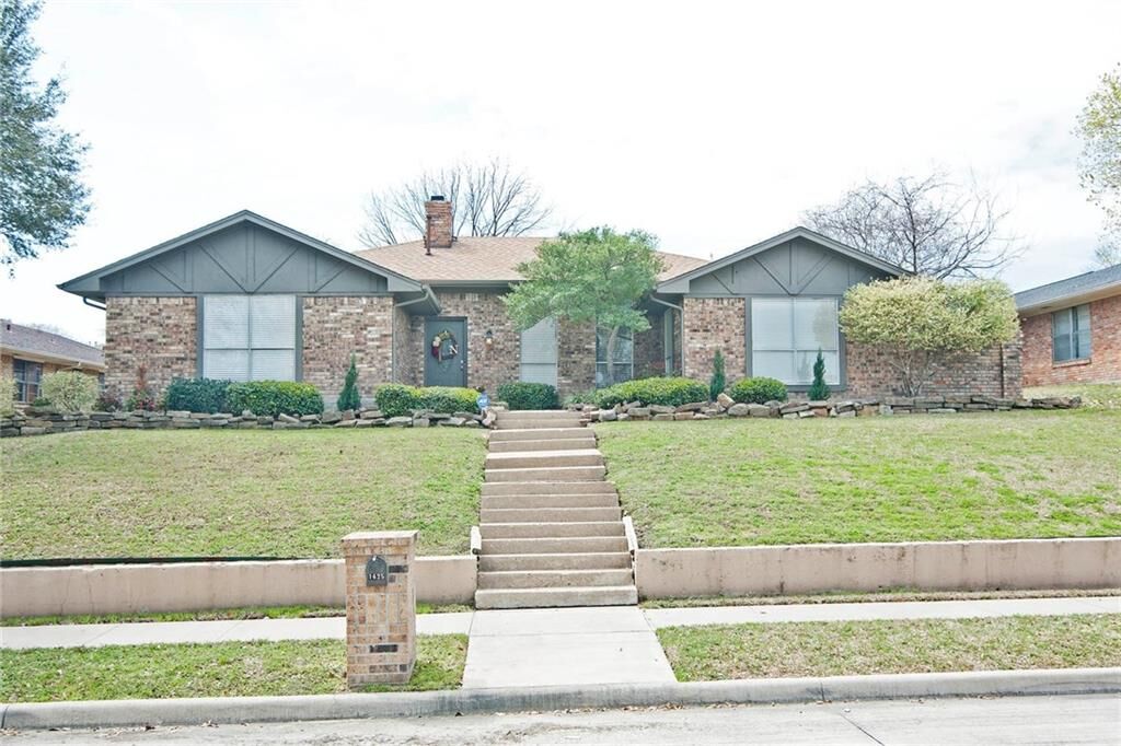 Property Photo: 1625 Merrimac Trail TX 75043