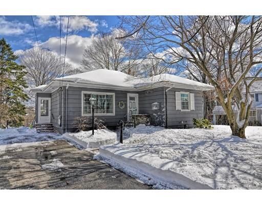 Property Photo:  5 Beech Cir  MA 01810 