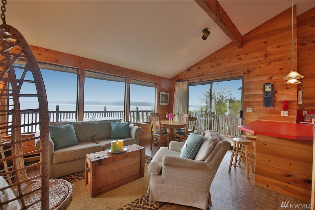 Property Photo: 2971 Saratoga Rd WA 98260