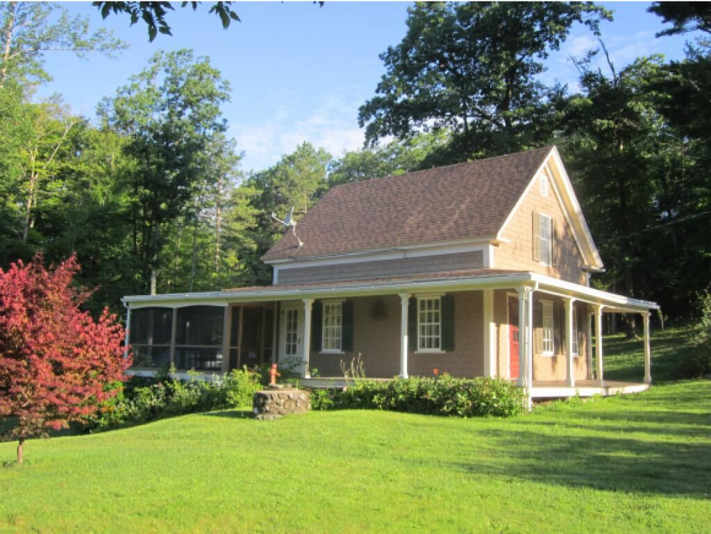 Property Photo:  15 Gibbs Road  NH 03452 