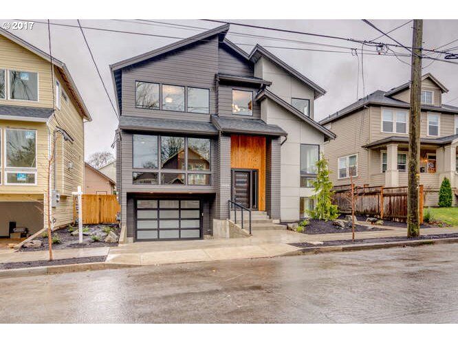 Property Photo:  1030 NE Failing St  OR 97212 