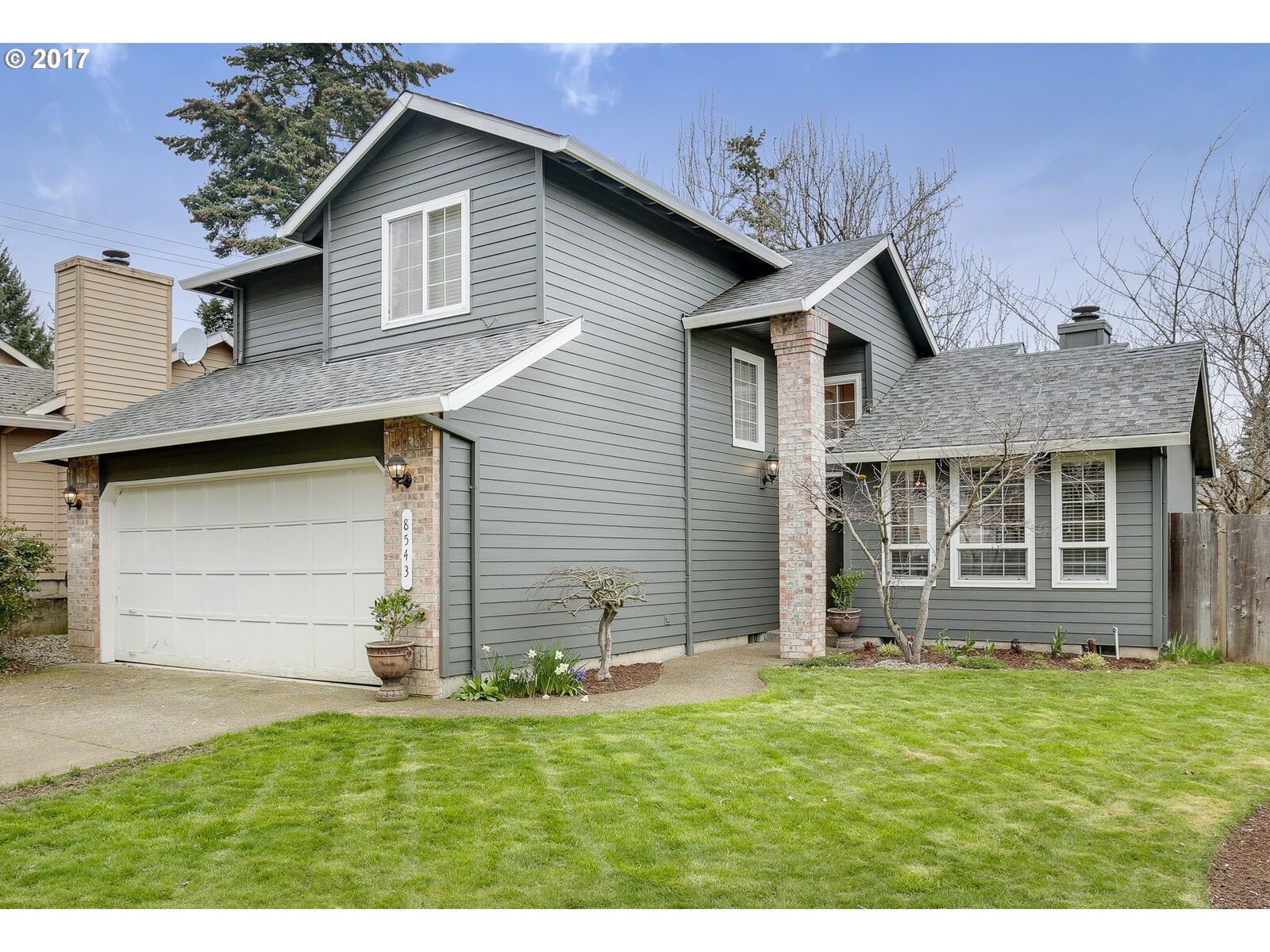 Property Photo:  8543 SW Merlyne Ct  OR 97224 