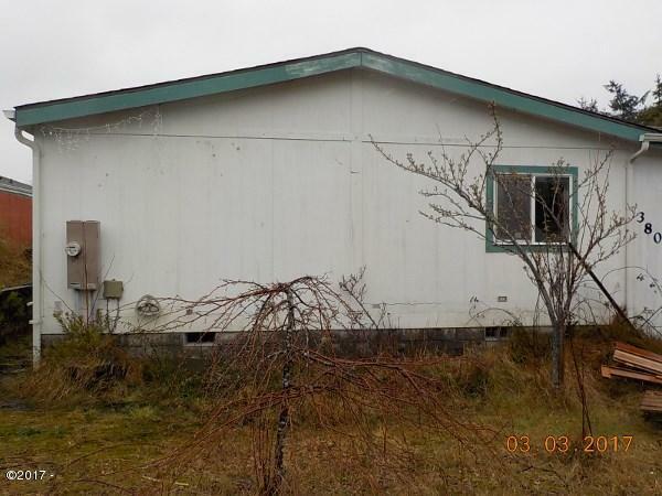 Property Photo:  380 SW Double Eagle Dr  OR 97394 
