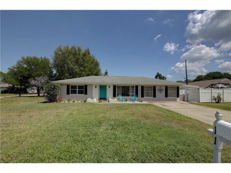 Property Photo: 11 N Lake Drive FL 33755
