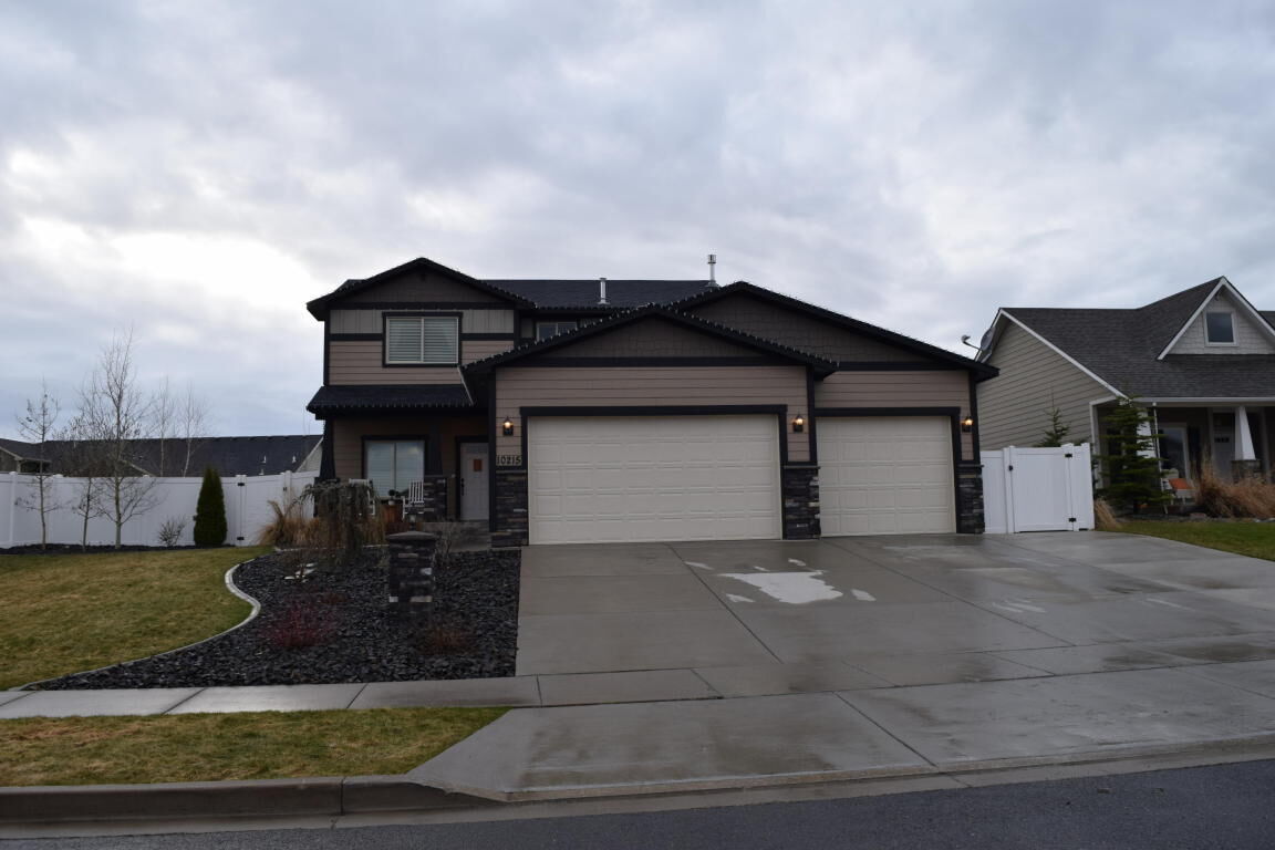 Property Photo: 10215 N Cochran Rd WA 99208