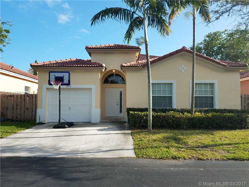 Property Photo:  9014 SW 214th Ln  FL 33189 