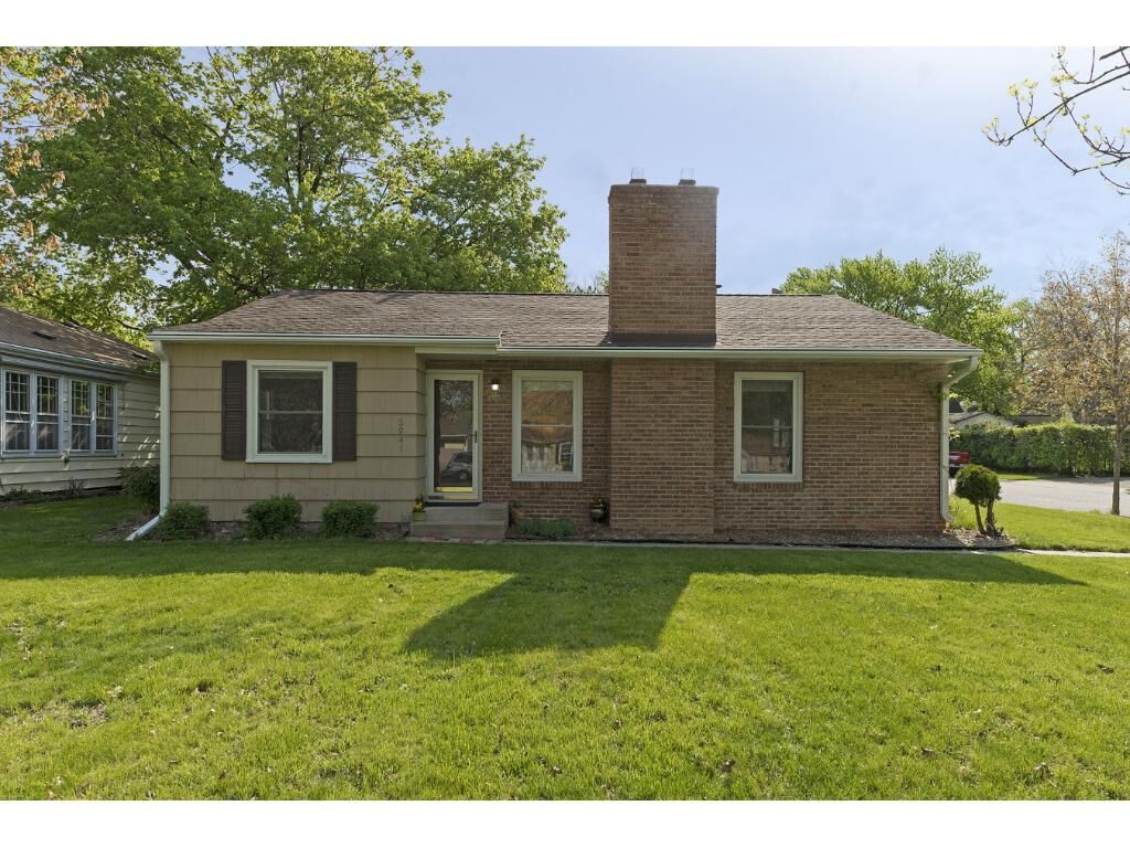 Property Photo:  3941 Brunswick Avenue S  MN 55416 