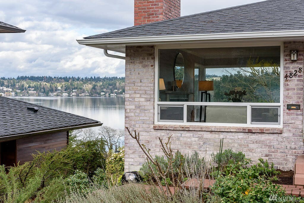 Property Photo: 4828 53rd Ave S WA 98118