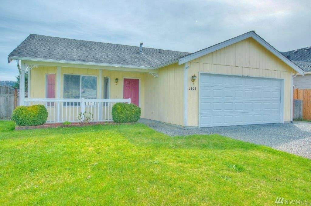 Property Photo:  1304 Mellinger Ave NW  WA 98360 