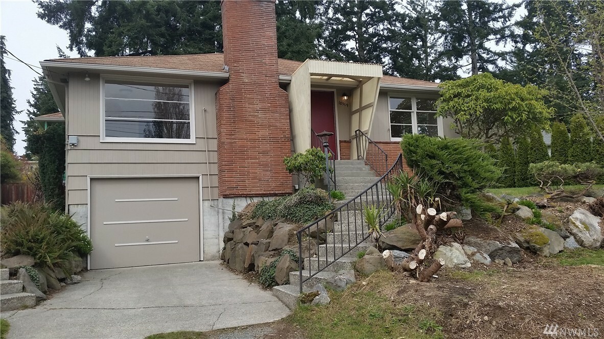 Property Photo:  18519 Wallingford Ave N  WA 98133 