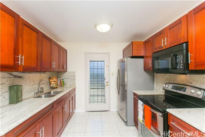 Property Photo:  98-1289 Hoohiki Place  HI 96782 