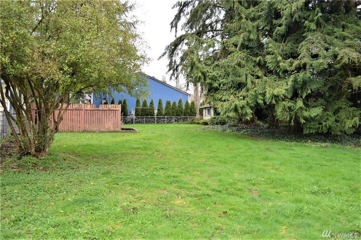 Property Photo: 2604 Center Rd WA 98204