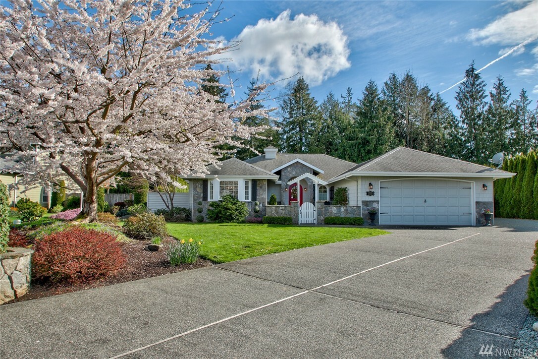 Property Photo:  12221 Bayhill Dr  WA 98233 