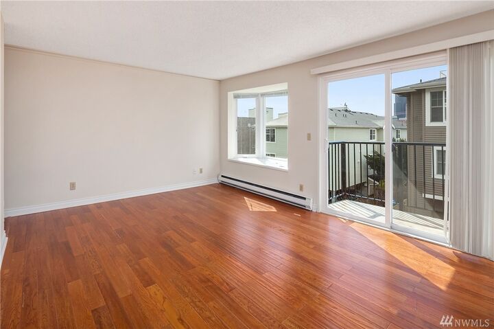 Property Photo:  701 17th Ave 206  WA 98122 
