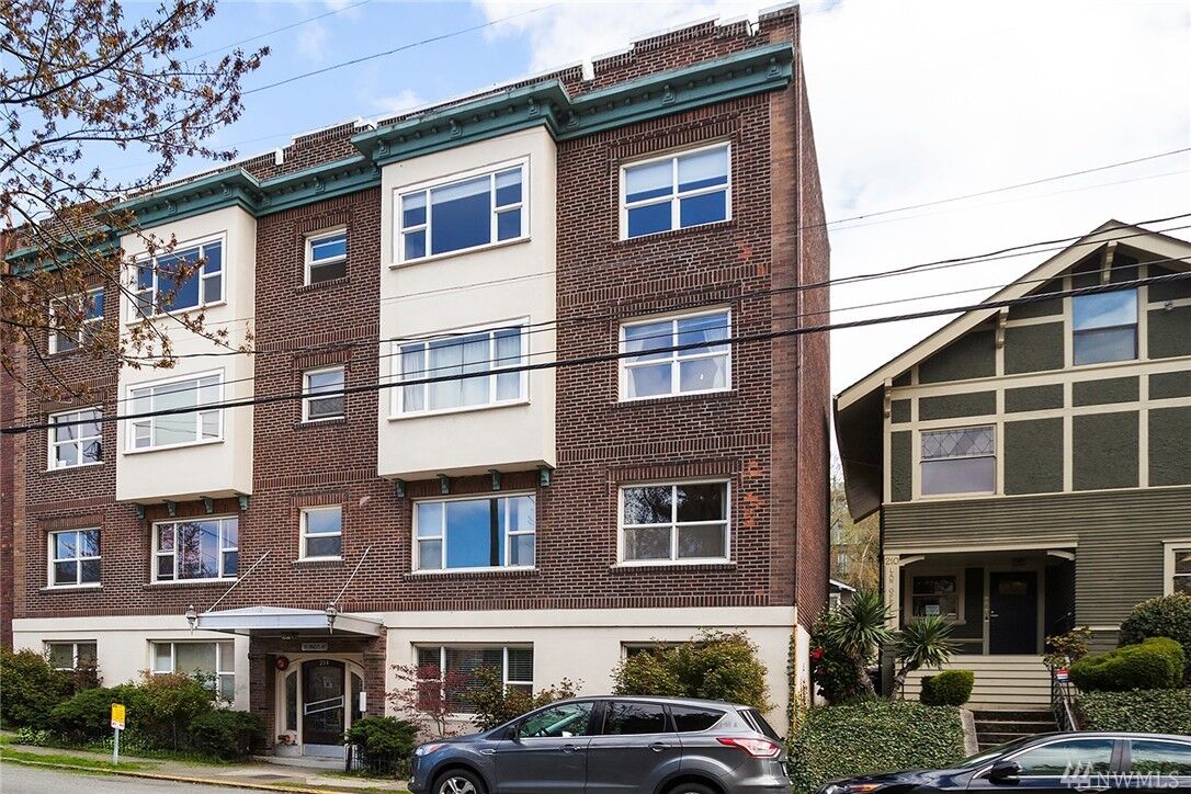Property Photo:  214 Summit Ave E 408  WA 98102 
