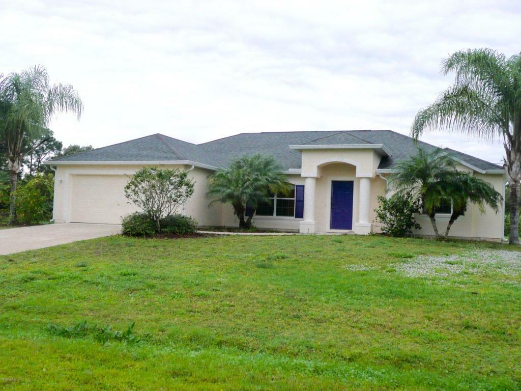 Property Photo:  1477 SE Salazar Street  FL 32909 