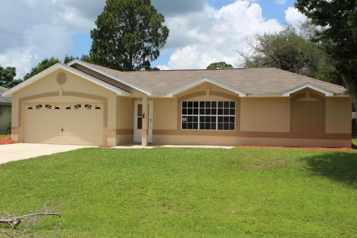 Property Photo:  6470 Addax Avenue  FL 32927 