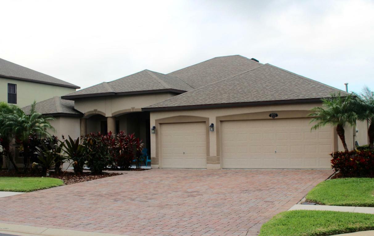 Property Photo:  213 SE Breckenridge Circle  FL 32909 