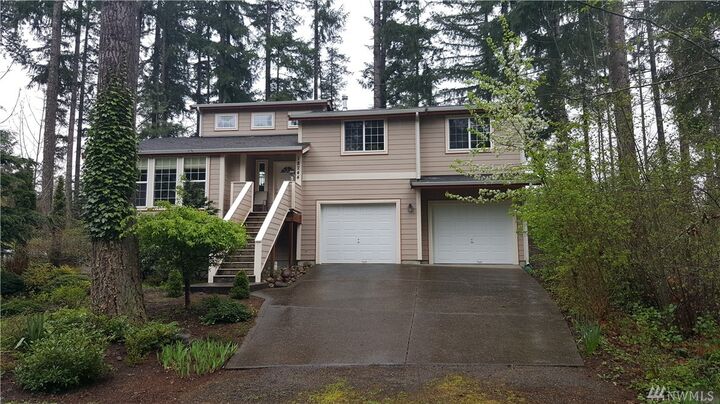 Property Photo:  18244 Big Fir Ct SE  WA 98597 