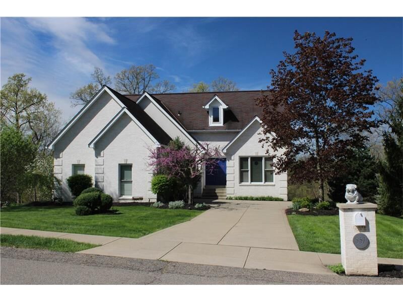 Property Photo:  537 Burkes Drive  PA 15108 