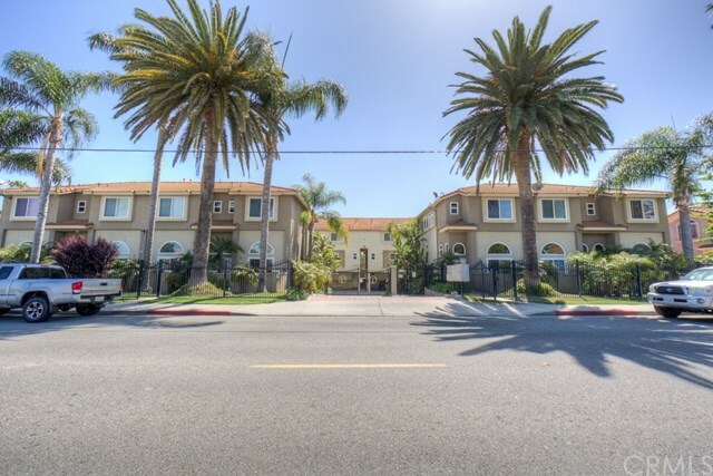 Property Photo: 1940 Maple Avenue 105 CA 92627