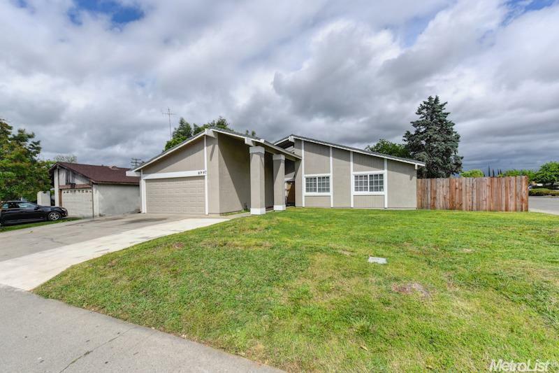 8997 Autumnwood Drive  Sacramento CA 95826 photo