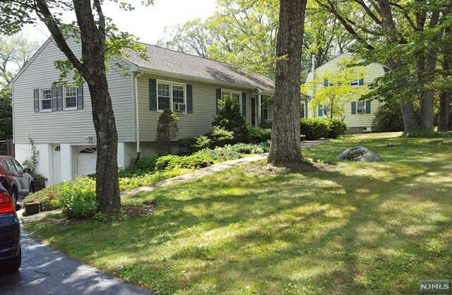 Property Photo:  14 Gold Lane  NJ 07438 