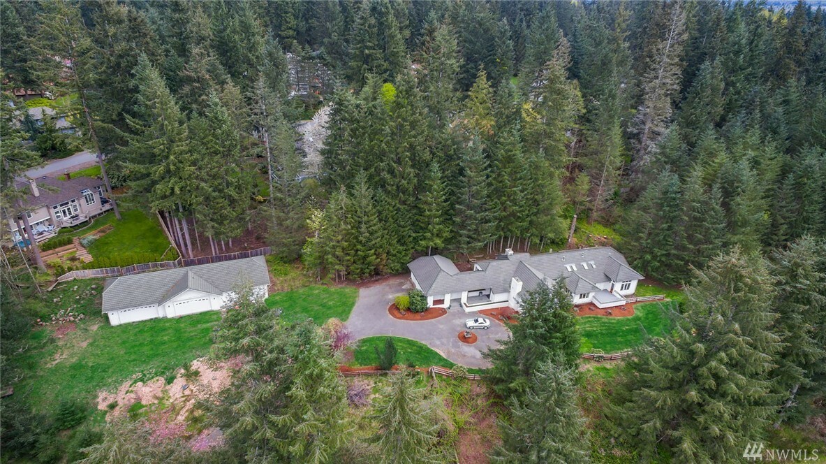 Property Photo:  23717 SE 24th St  WA 98075 