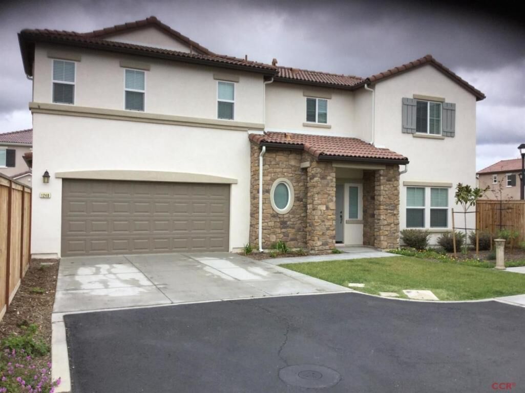 Property Photo:  1240 Meridian Way  CA 93436 