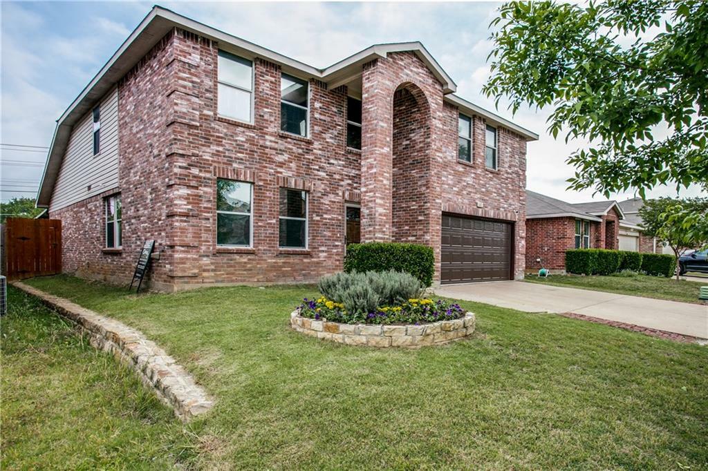 Property Photo:  3307 Clydesdale Drive  TX 76210 