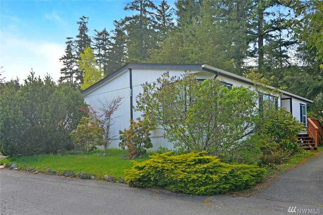 Property Photo:  945 Mahogany Lane NW 19  WA 98383 