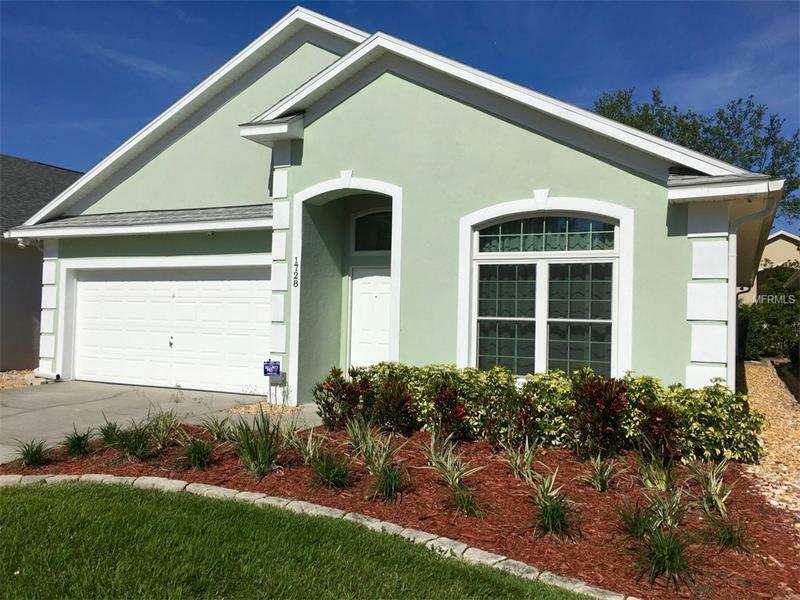 Property Photo:  1728 Fox Glen Court  FL 32708 