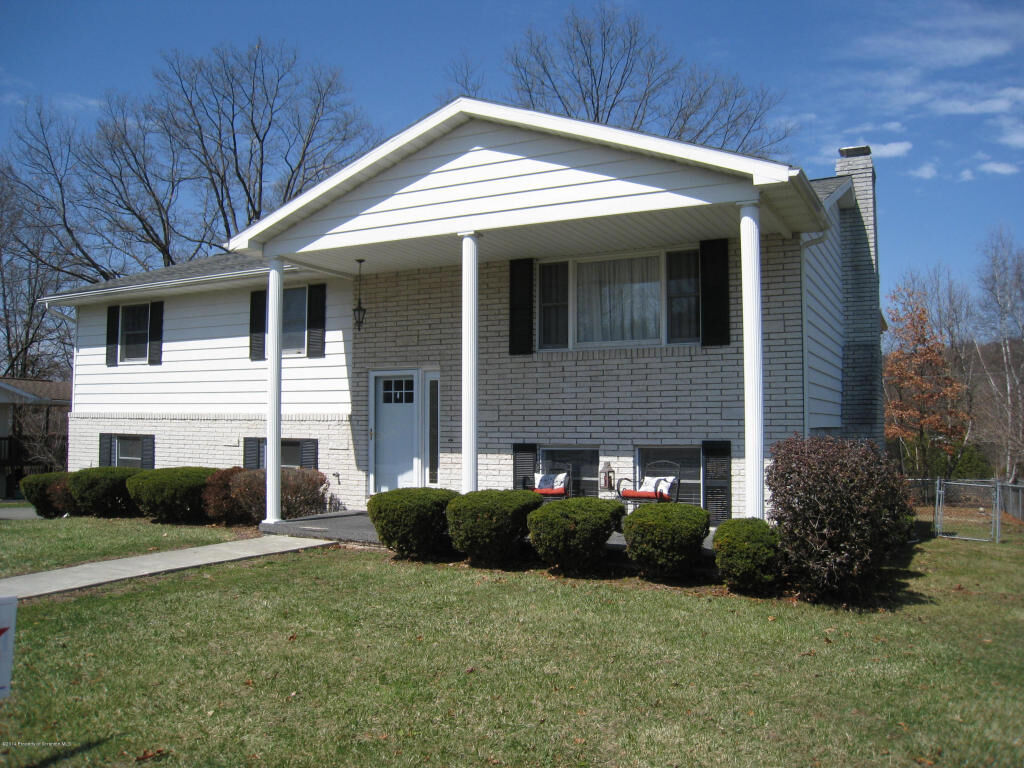 Property Photo:  4 Giardina Drive  PA 18403 