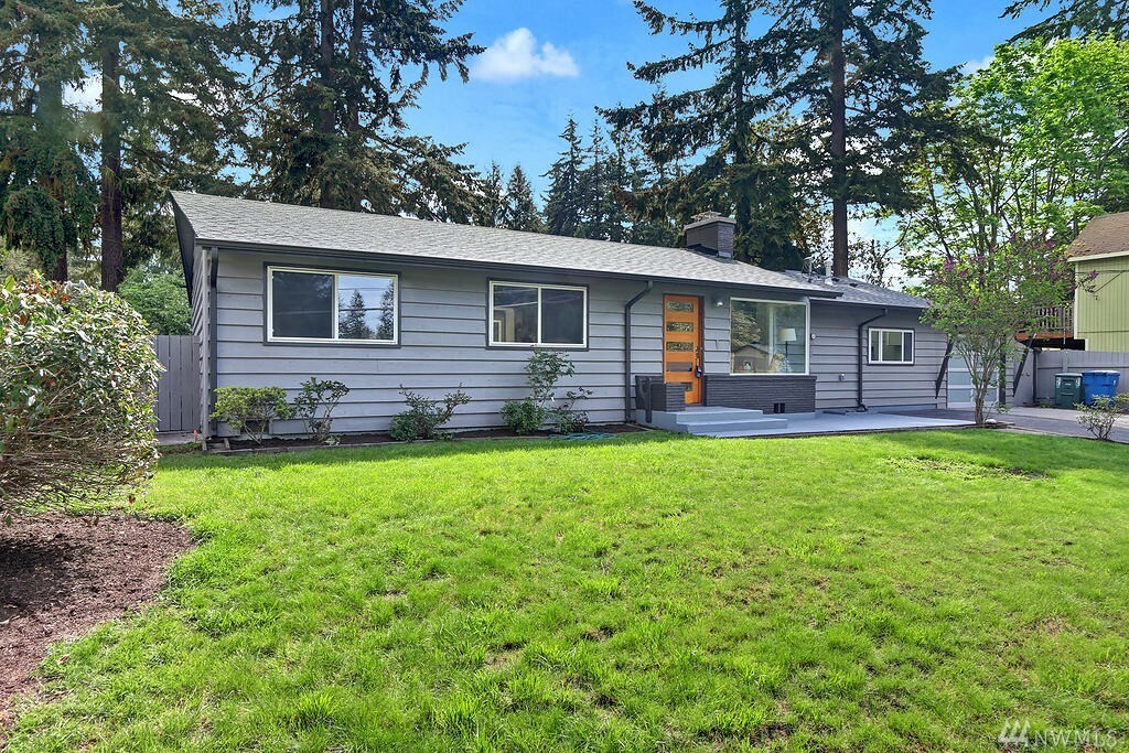 Property Photo:  23815 101st Ave W  WA 98020 