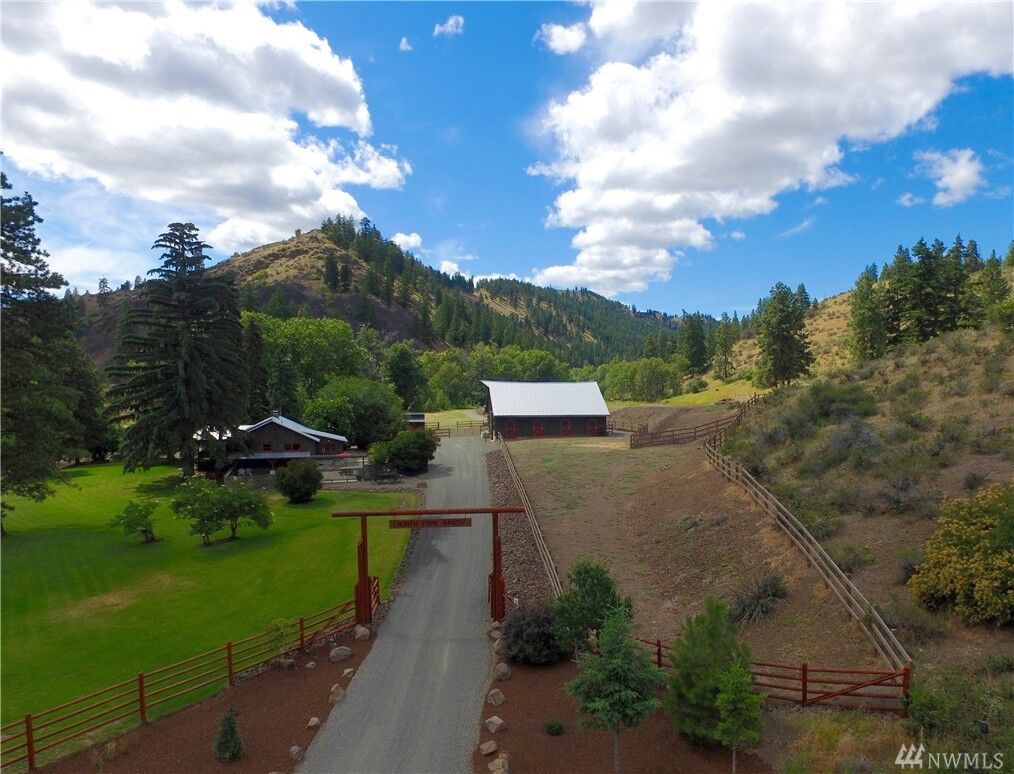 Property Photo:  13491 Manastash Rd  WA 98926 