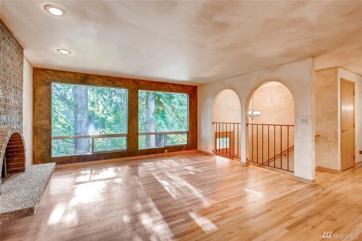 Property Photo: 14022 1st Ave W WA 98208