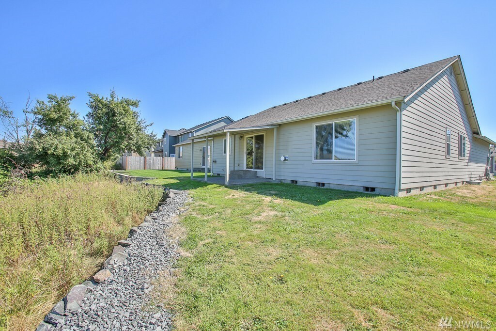 Property Photo:  19108 23rd Av Ct E  WA 98445 