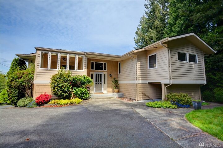 1004 Harborview Lane  Everett WA 98203 photo