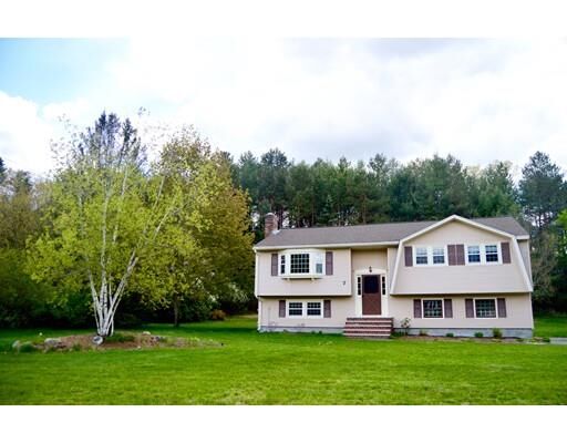 Property Photo: 7 Roaen Drive MA 01863