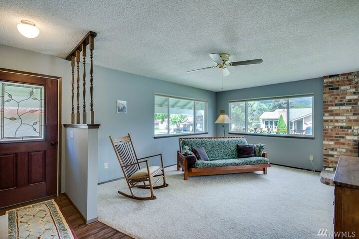 Property Photo:  115 Park Ave  WA 98826 