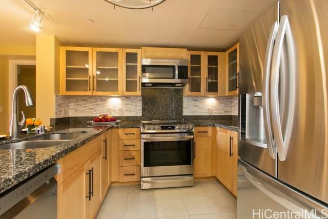 Property Photo:  600 Queen Street 3303  HI 96813 