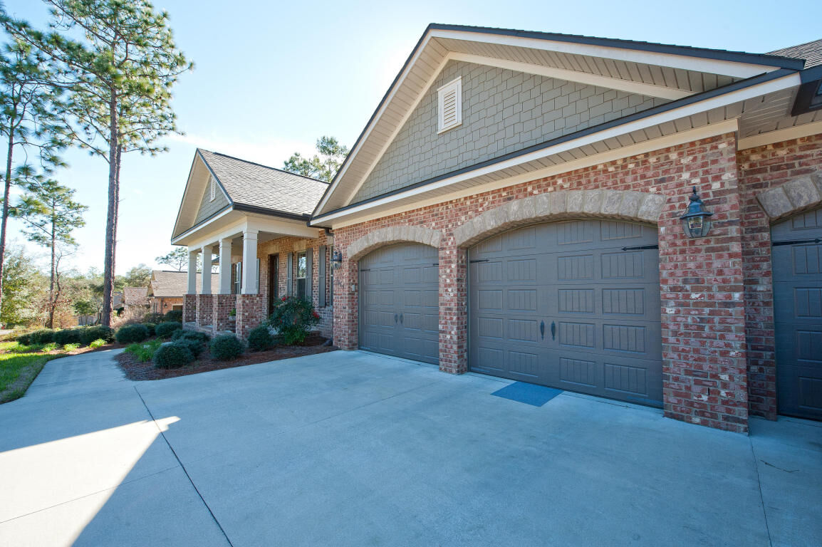Property Photo: 7005 Canopy Creek Cove FL 32578