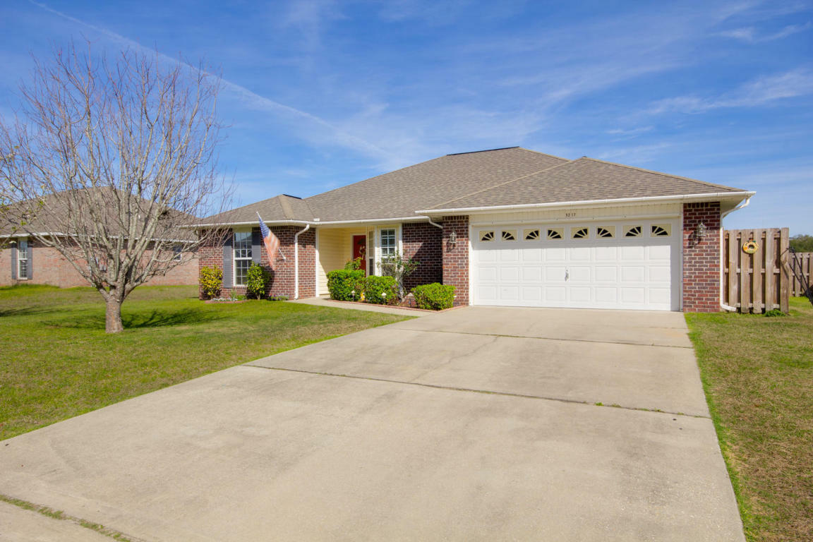 Property Photo:  5217 Moore Loop  FL 32536 