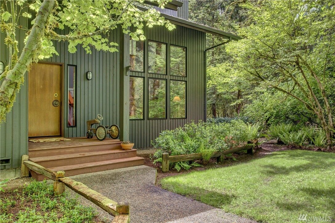 Property Photo:  23765 SE 132nd Wy  WA 98027 