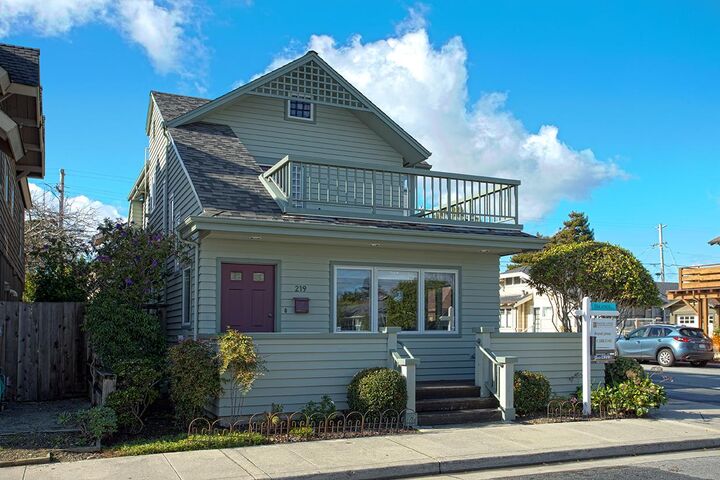 219 Cypress Avenue  Santa Cruz CA 95062 photo